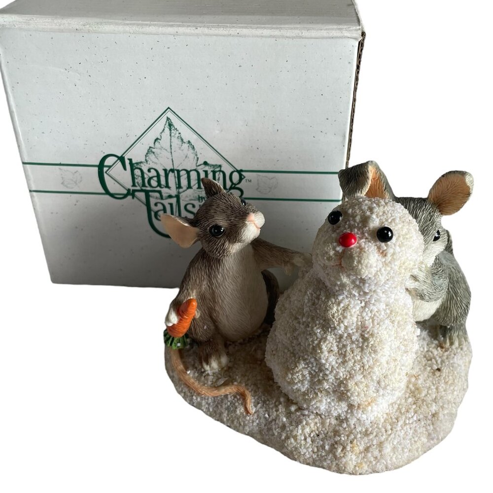 Fitz & Floyd Charming Tails Building a Snowbunny Christmas Figurine